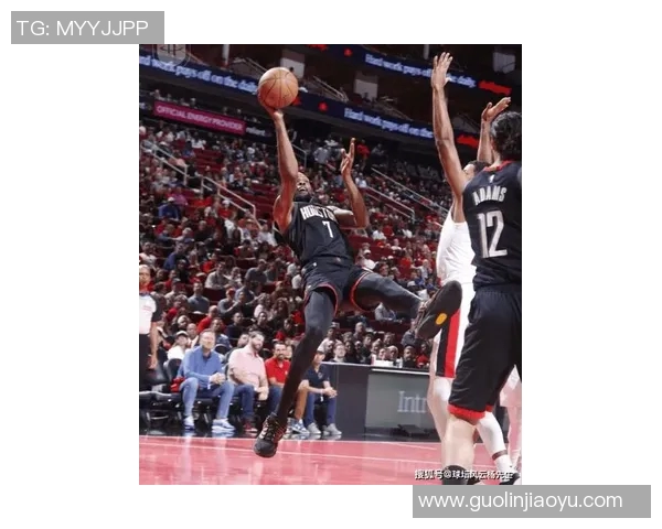 休斯顿火箭大胜波特兰开拓者,杜兰特三分命中数创纪录,伊森伤退引关注