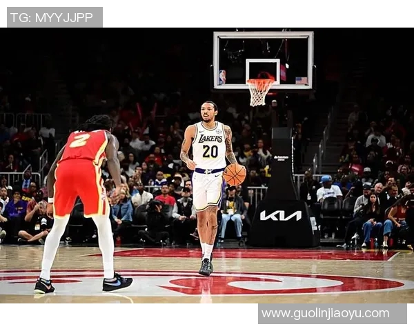 JR史密斯携手湖人对决广东队决战篮球场上的巅峰对决